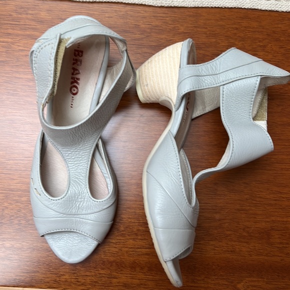 Sandals size EU83 US7 soft buttery leather - Picture 3 of 6